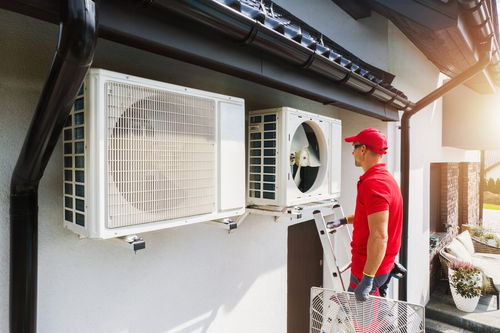 Heat Pump vs. Air Conditioner: Which is the Better Choice for Canadian Summers?