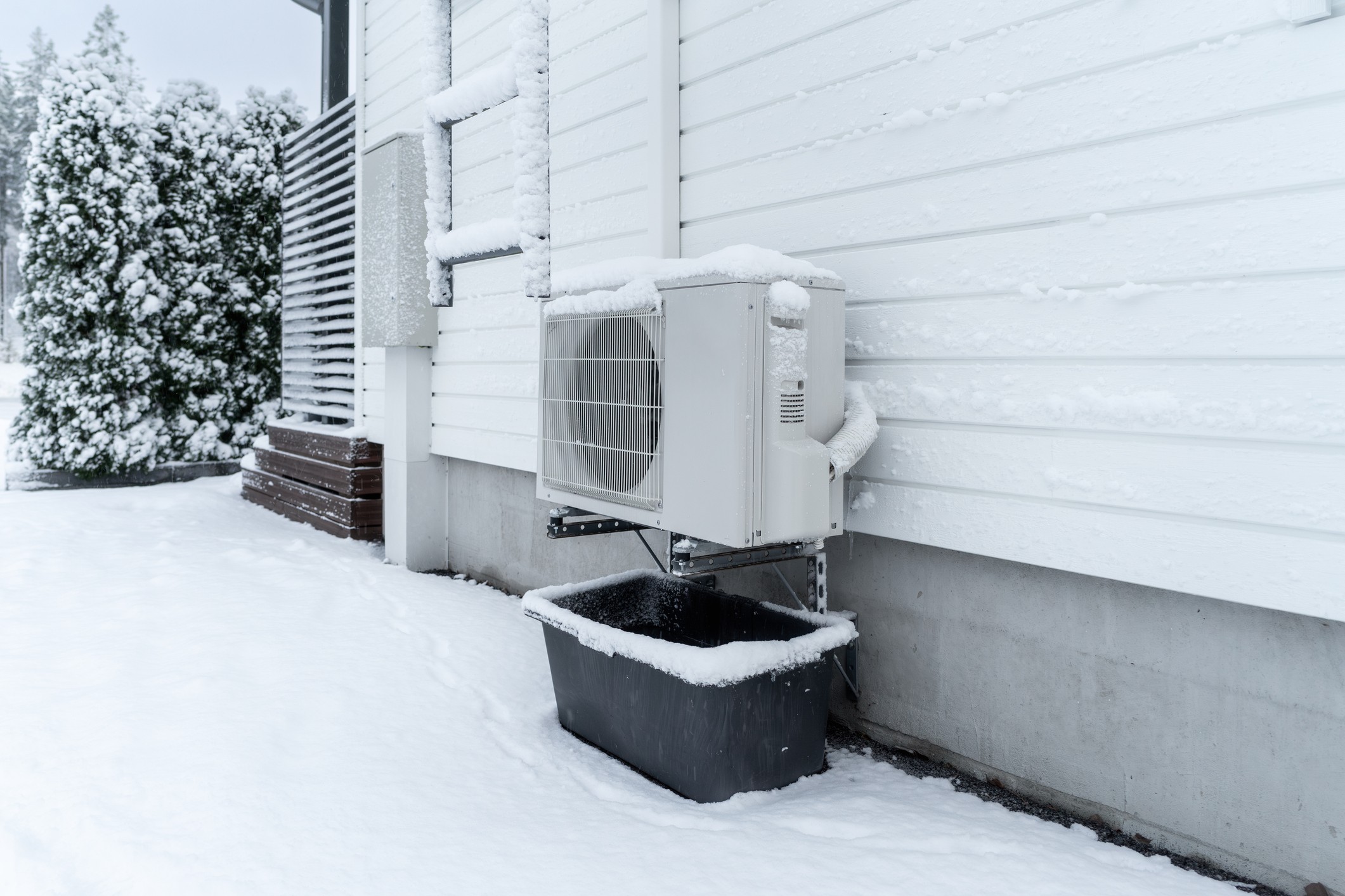 How Heat Pumps Stack Up Against Gas Furnaces in Ontario’s Climate